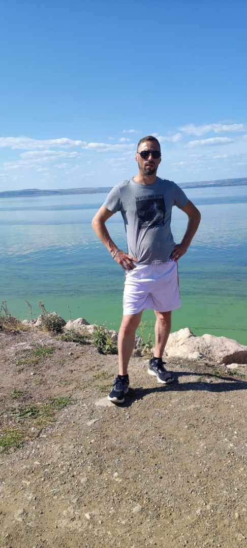 Мужчина Андрей мкр Кошелёв (Крутые ключи)